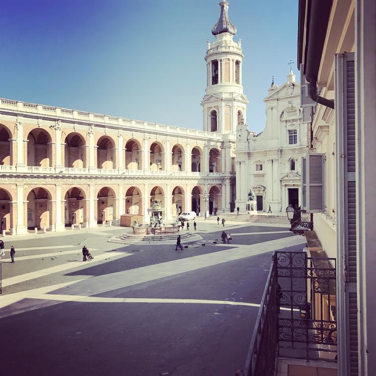Hotel Pellegrino E Pace Loreto Exterior foto